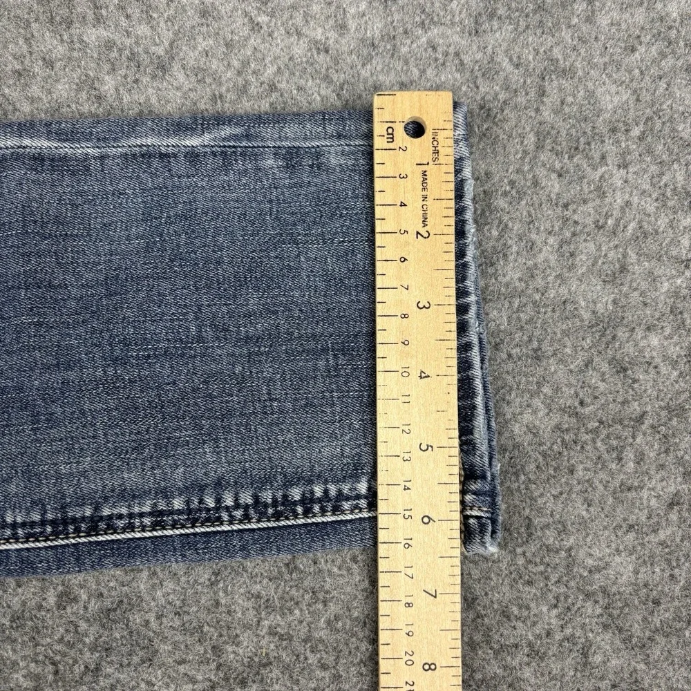 Silver Jeans product pair